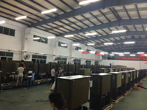 熱泵熱水機(jī)車(chē)間